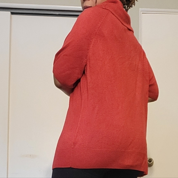 Lady In Red - Picture 4 of 7